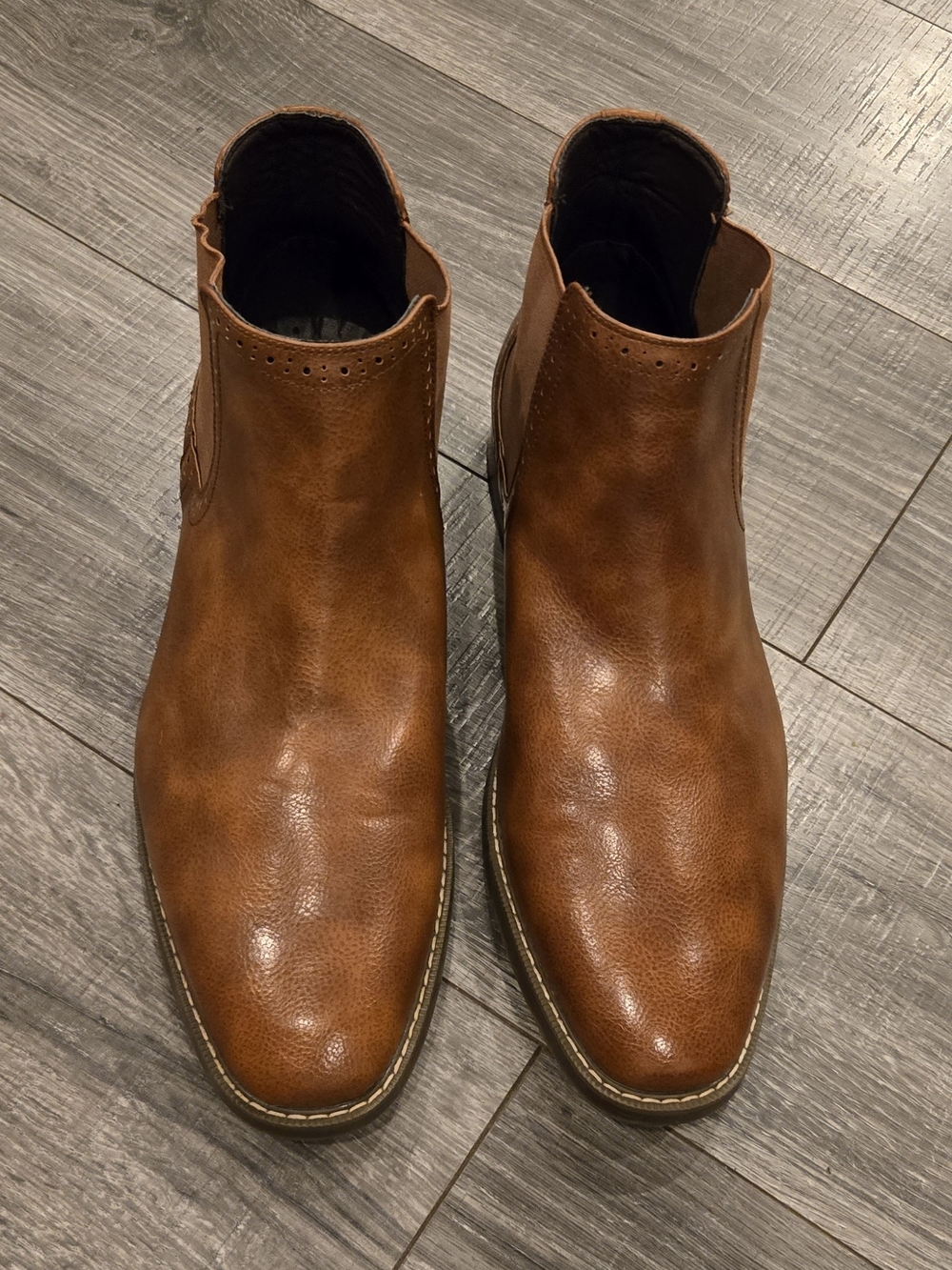 Van Heusen Chelsea Boots Men’s 12 Brown Memory Foam Slip On Dress Ankle Boots.
